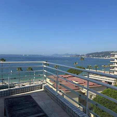 Terrasse Sur Mer Apartment *